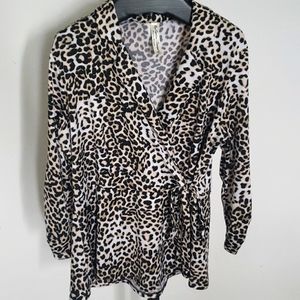 PerSeption Concept Faux Wrap Animal print blouse
